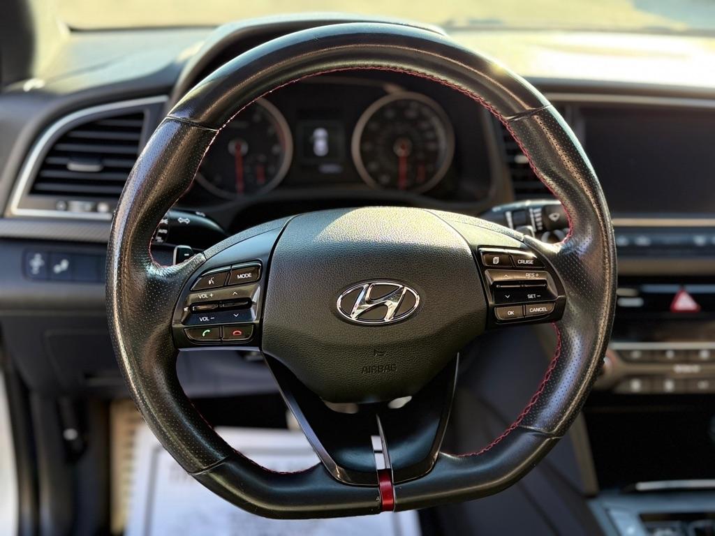 Hyundai Elantra  2018