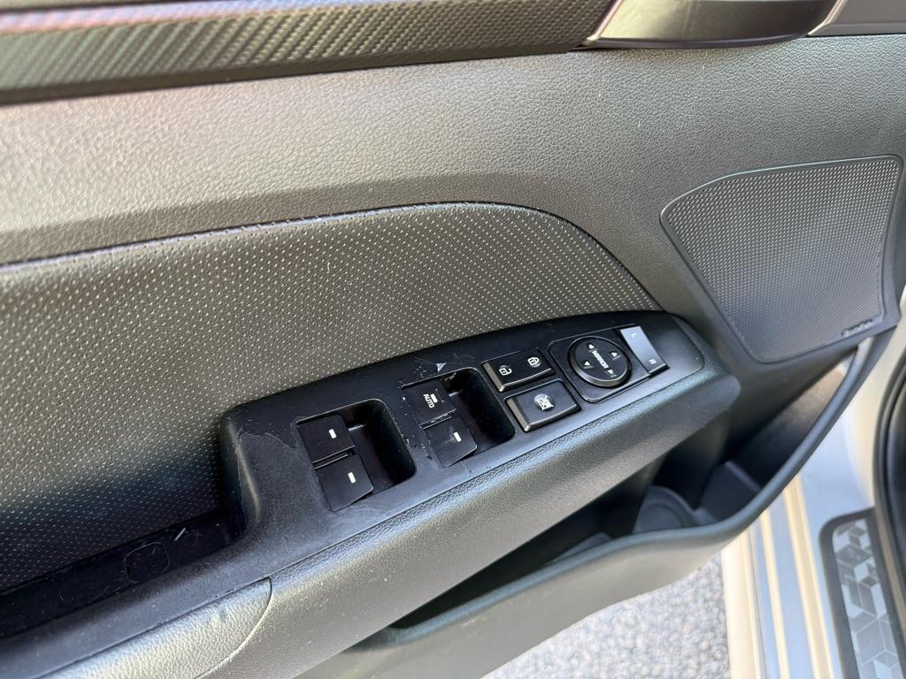 Hyundai Elantra  2018