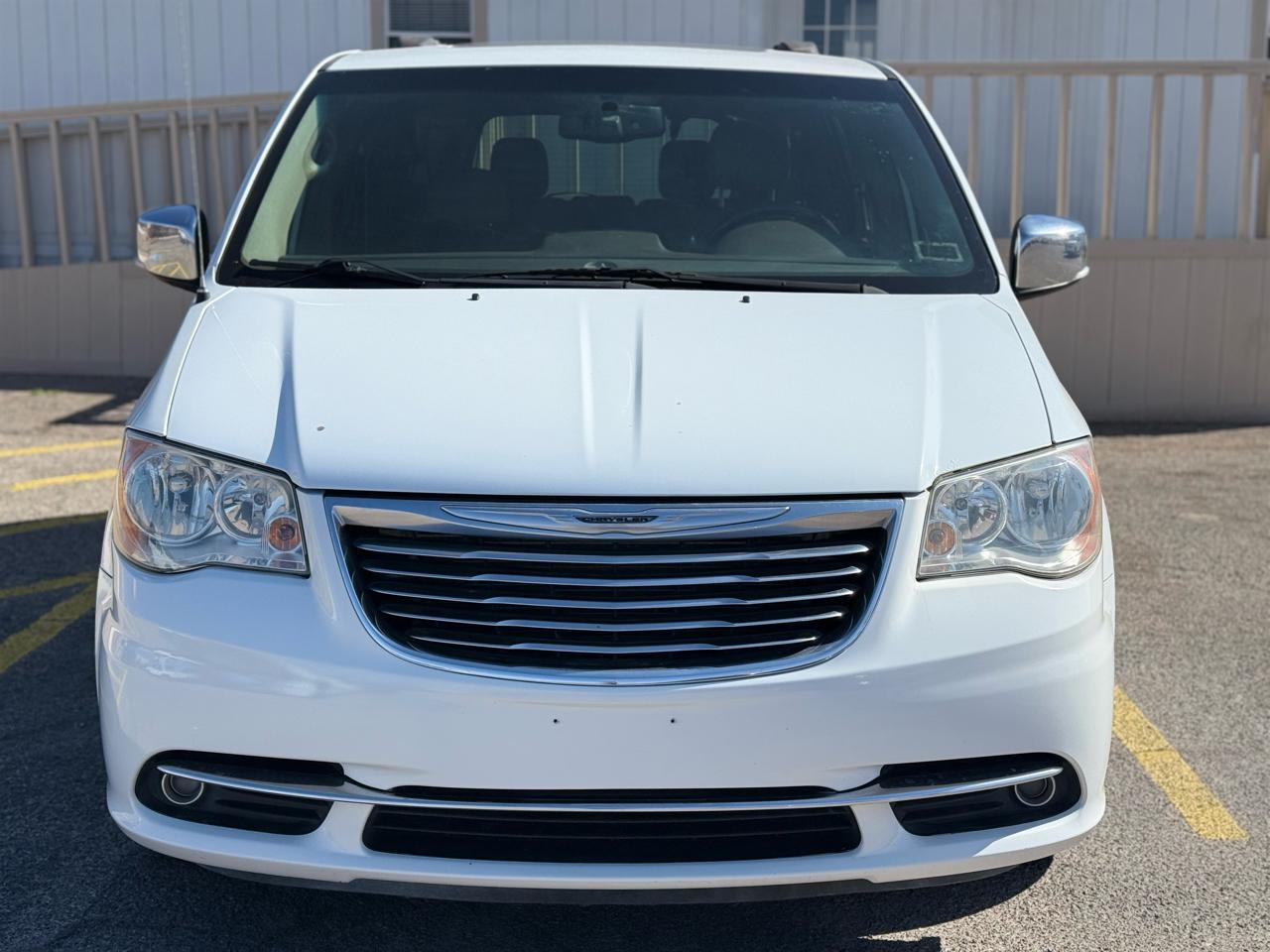 Chrysler Town & Country Touring-L 2014