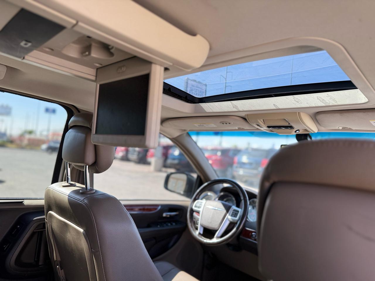 Chrysler Town & Country Touring-L 2014