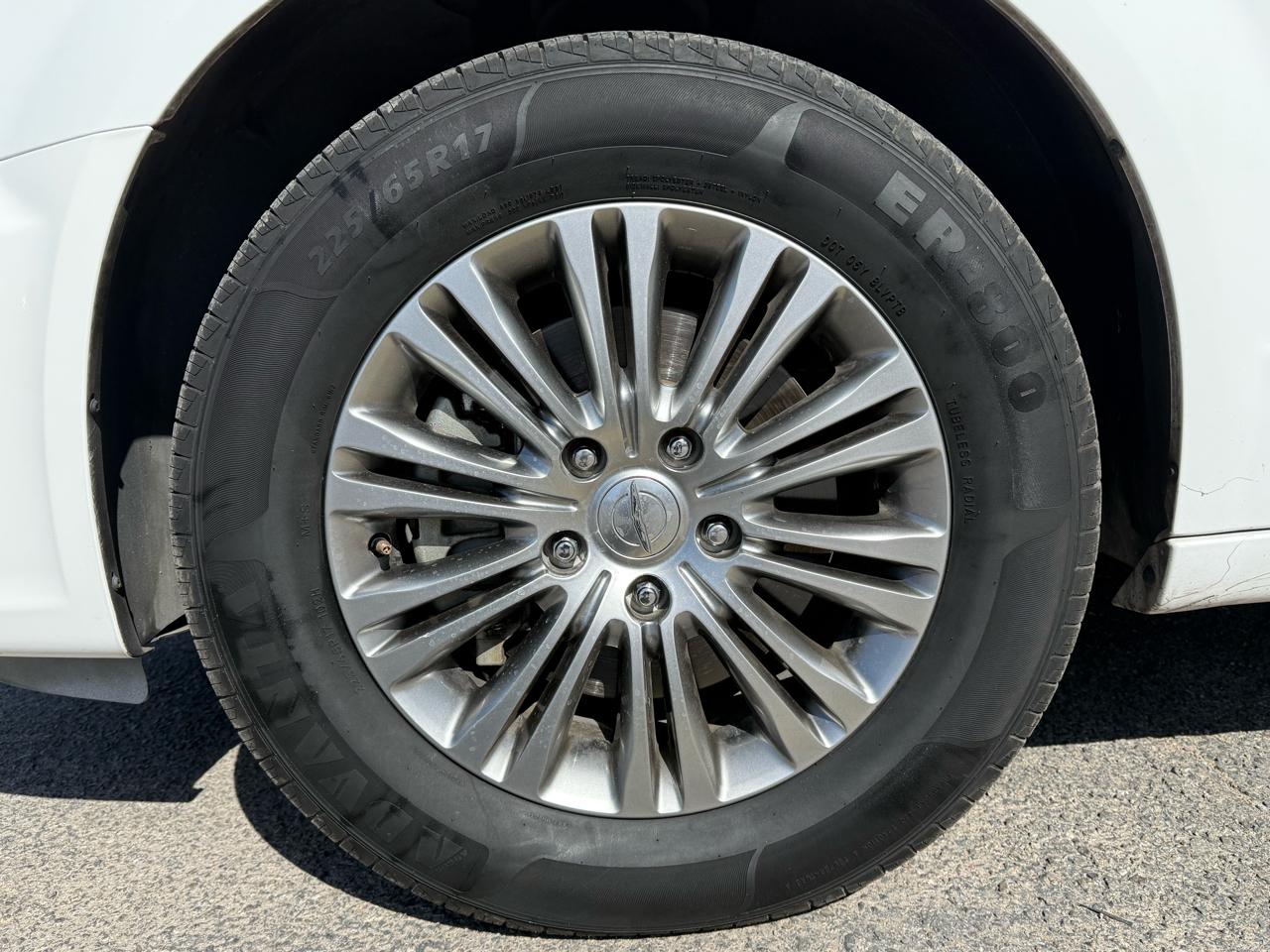 Chrysler Town & Country Touring-L 2014