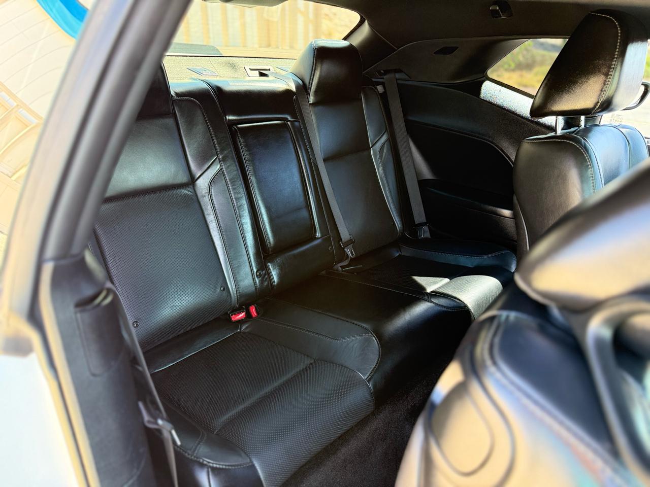 Dodge Challenger SXT Plus 2015