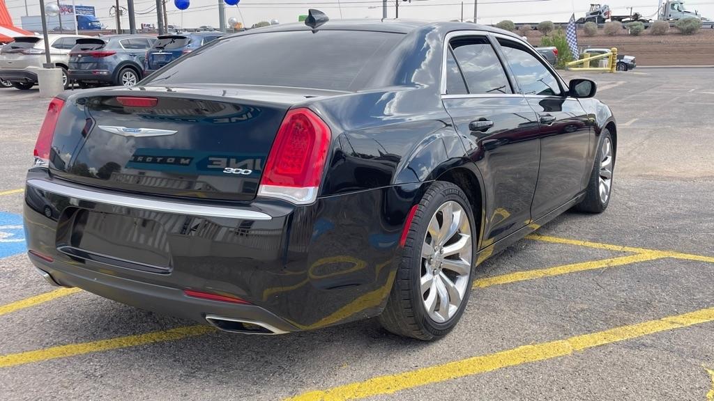 Chrysler 300  2018