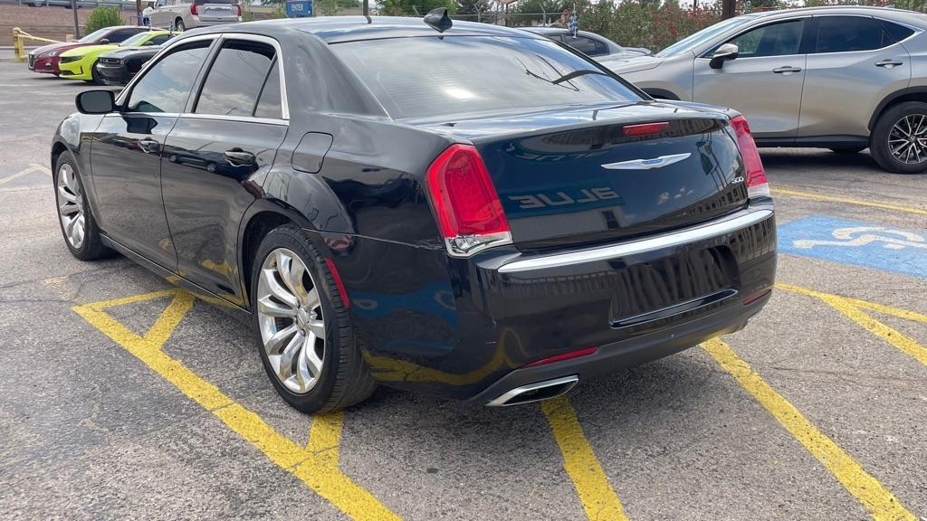 Chrysler 300  2018