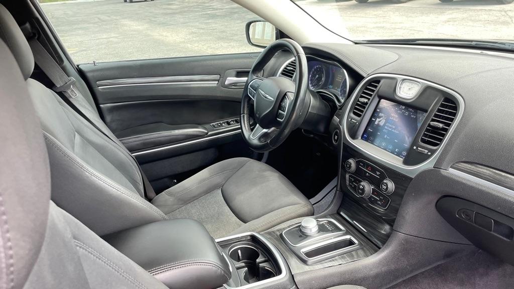 Chrysler 300  2018