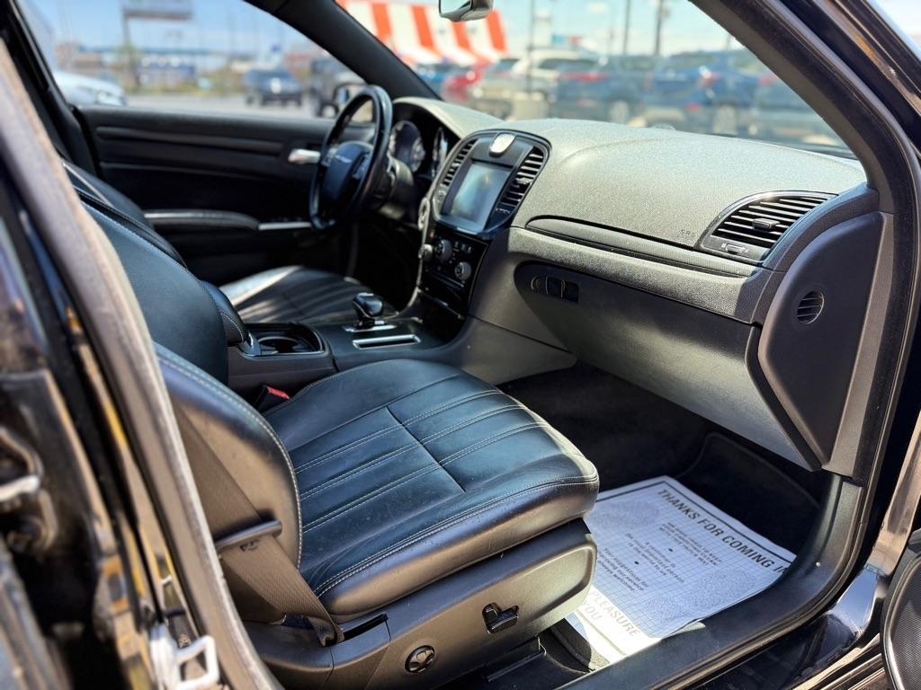 Chrysler 300  2014