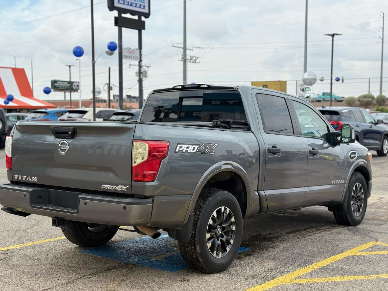 Nissan Titan 4WD 2017