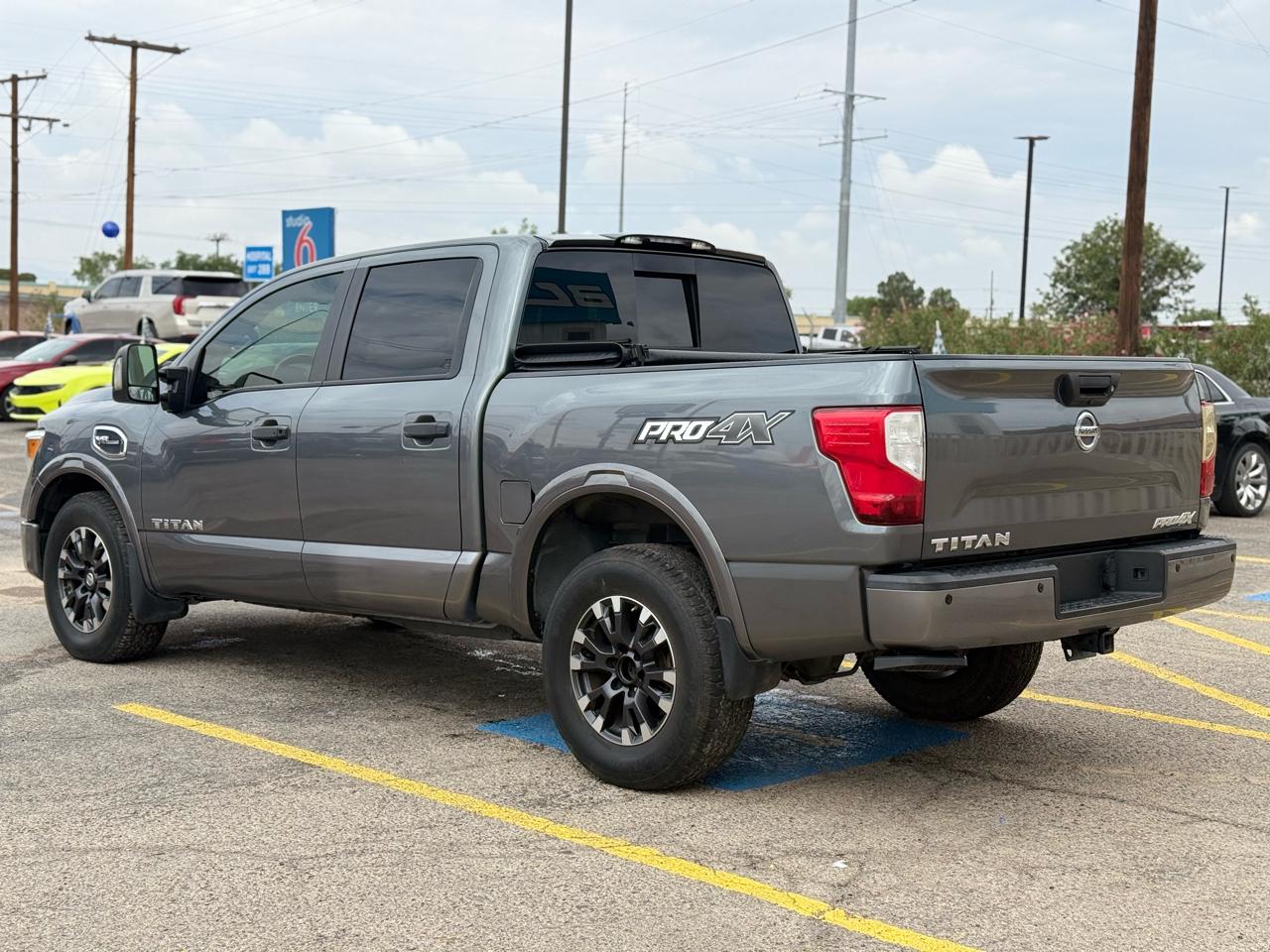 Nissan Titan 4WD 2017