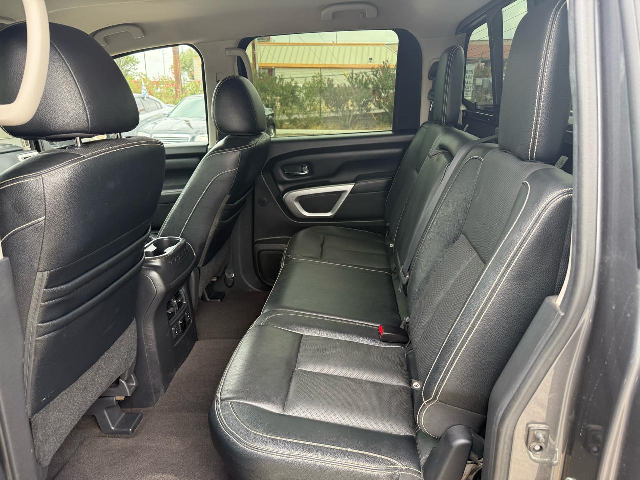Nissan Titan 4WD 2017