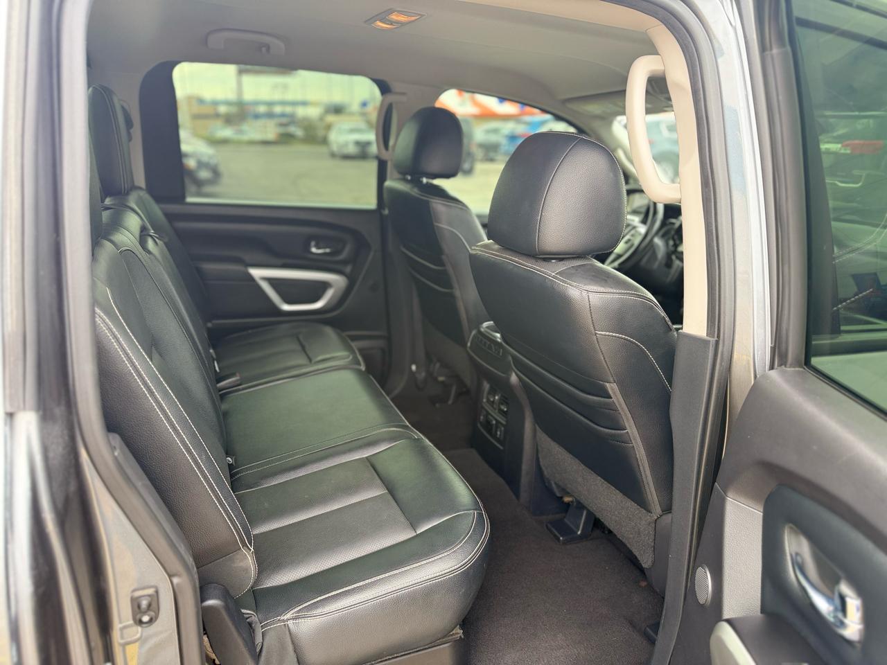 Nissan Titan 4WD 2017