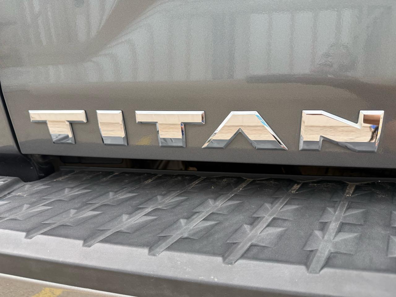 Nissan Titan 4WD 2017