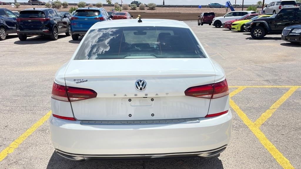 Volkswagen PASSAT 2.0  2022