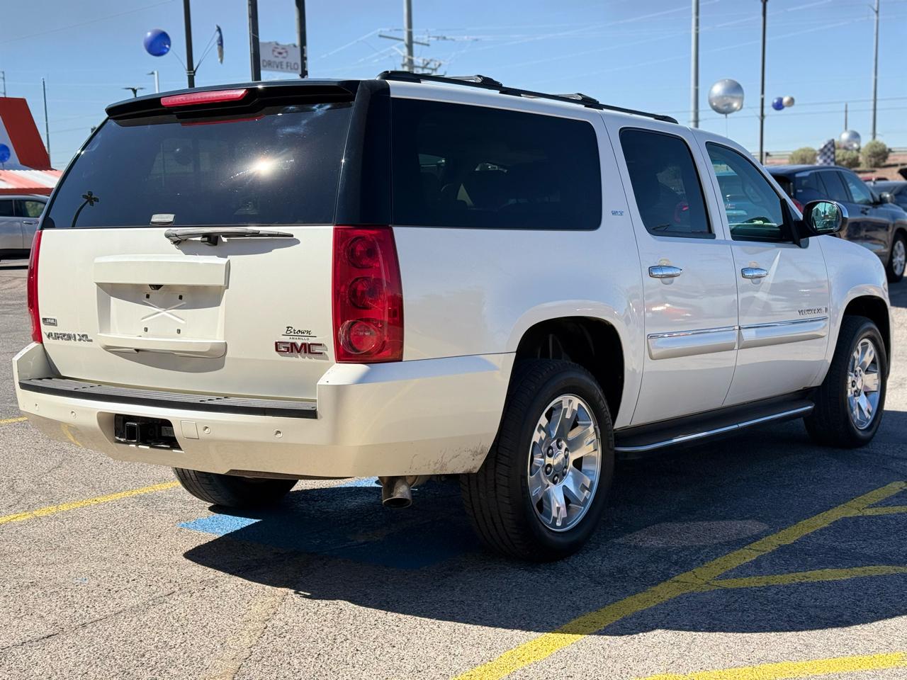 GMC Yukon XL 1500 4WD 2008