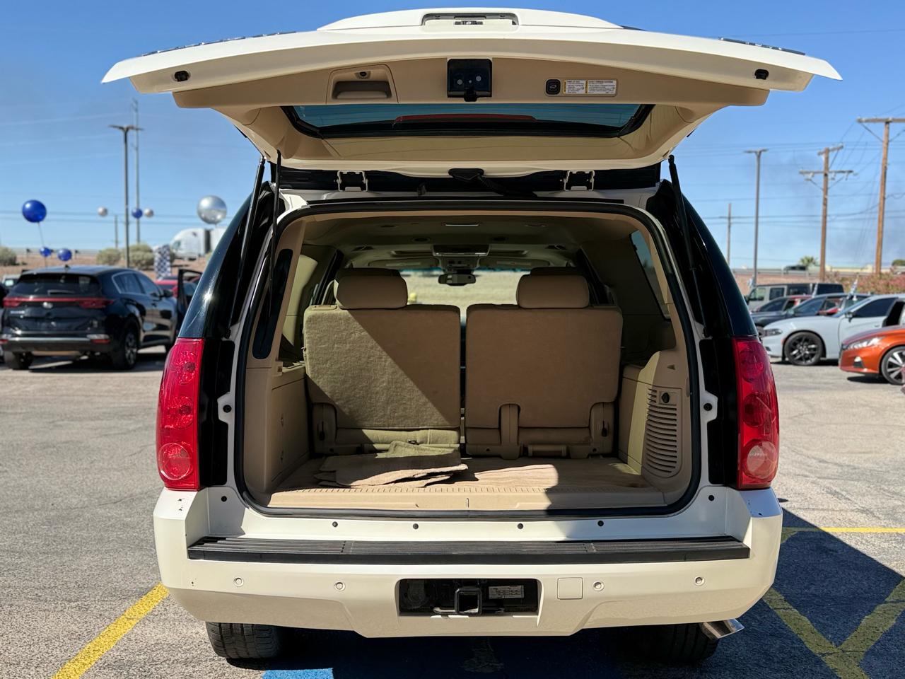 GMC Yukon XL 1500 4WD 2008