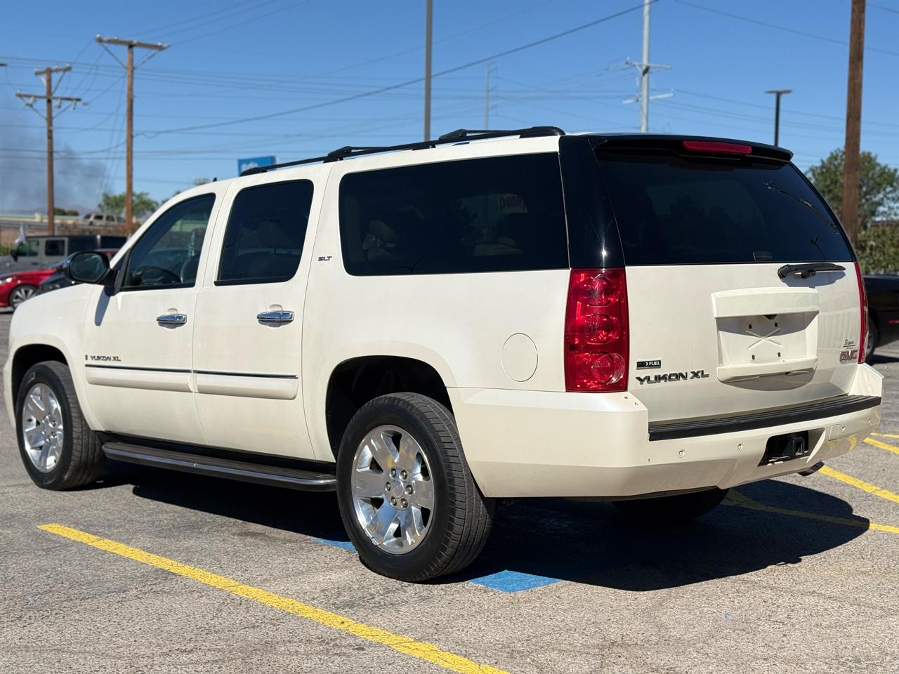 GMC Yukon XL 1500 4WD 2008