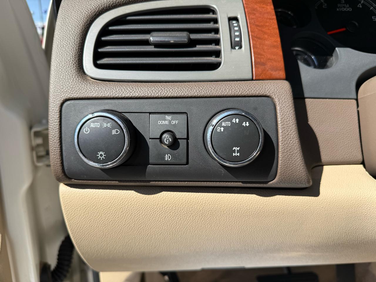 GMC Yukon XL 1500 4WD 2008