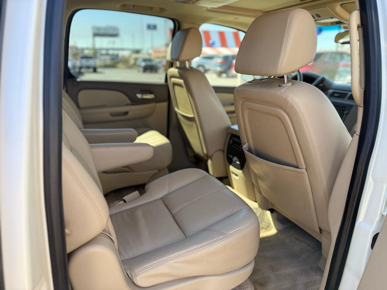 GMC Yukon XL 1500 4WD 2008
