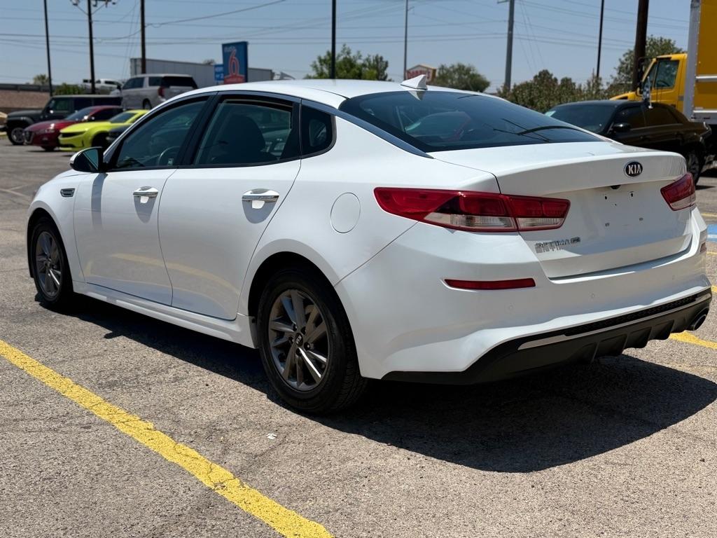 Kia OPTIMA LX/  2020