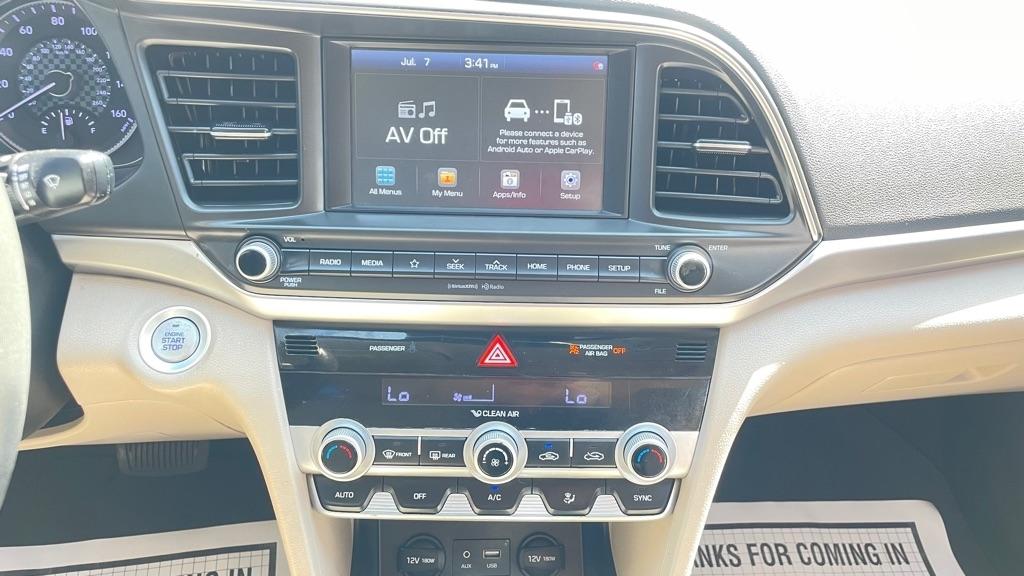 Hyundai Elantra  2020
