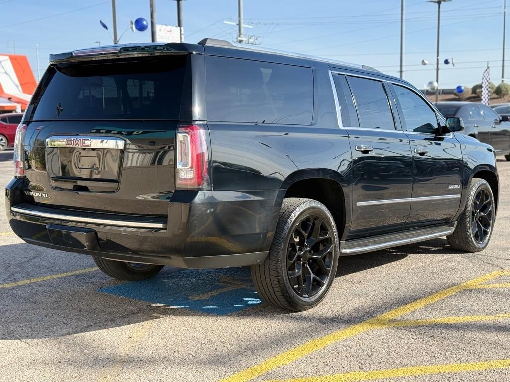 GMC Yukon XL Denali 2017