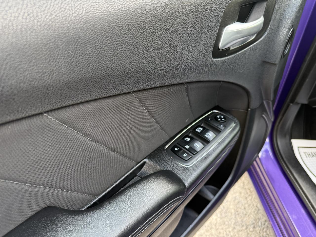 Dodge Charger 4dr Sdn SXT RWD 2019