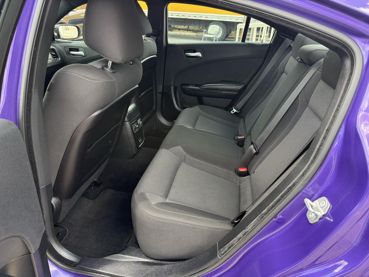 Dodge Charger 4dr Sdn SXT RWD 2019