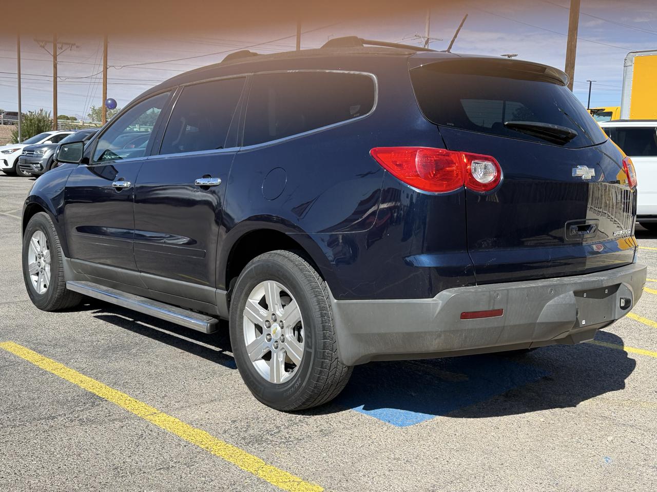 Chevrolet Traverse 2LT FWD 2012