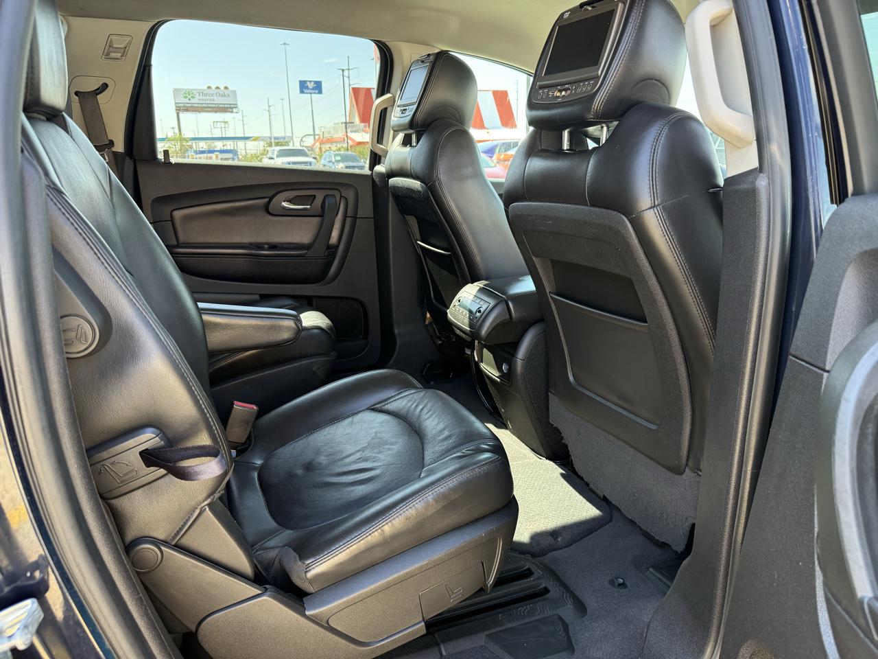 Chevrolet Traverse 2LT FWD 2012