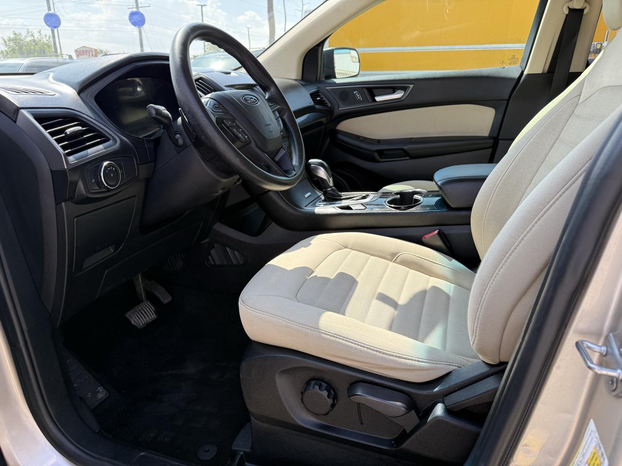 Ford Edge SE FWD 2018