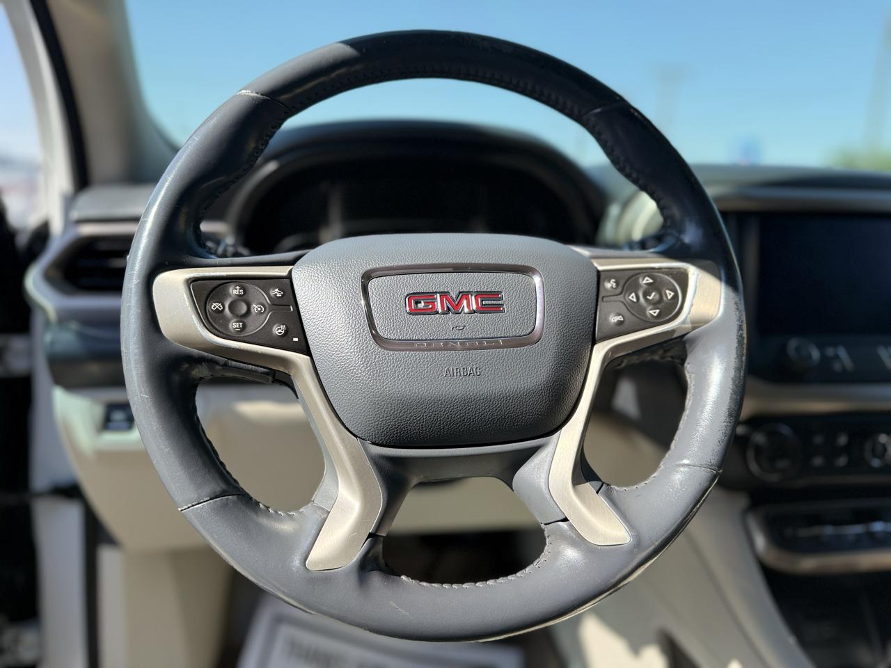GMC Acadia Denali 4D SUV FWD 2020