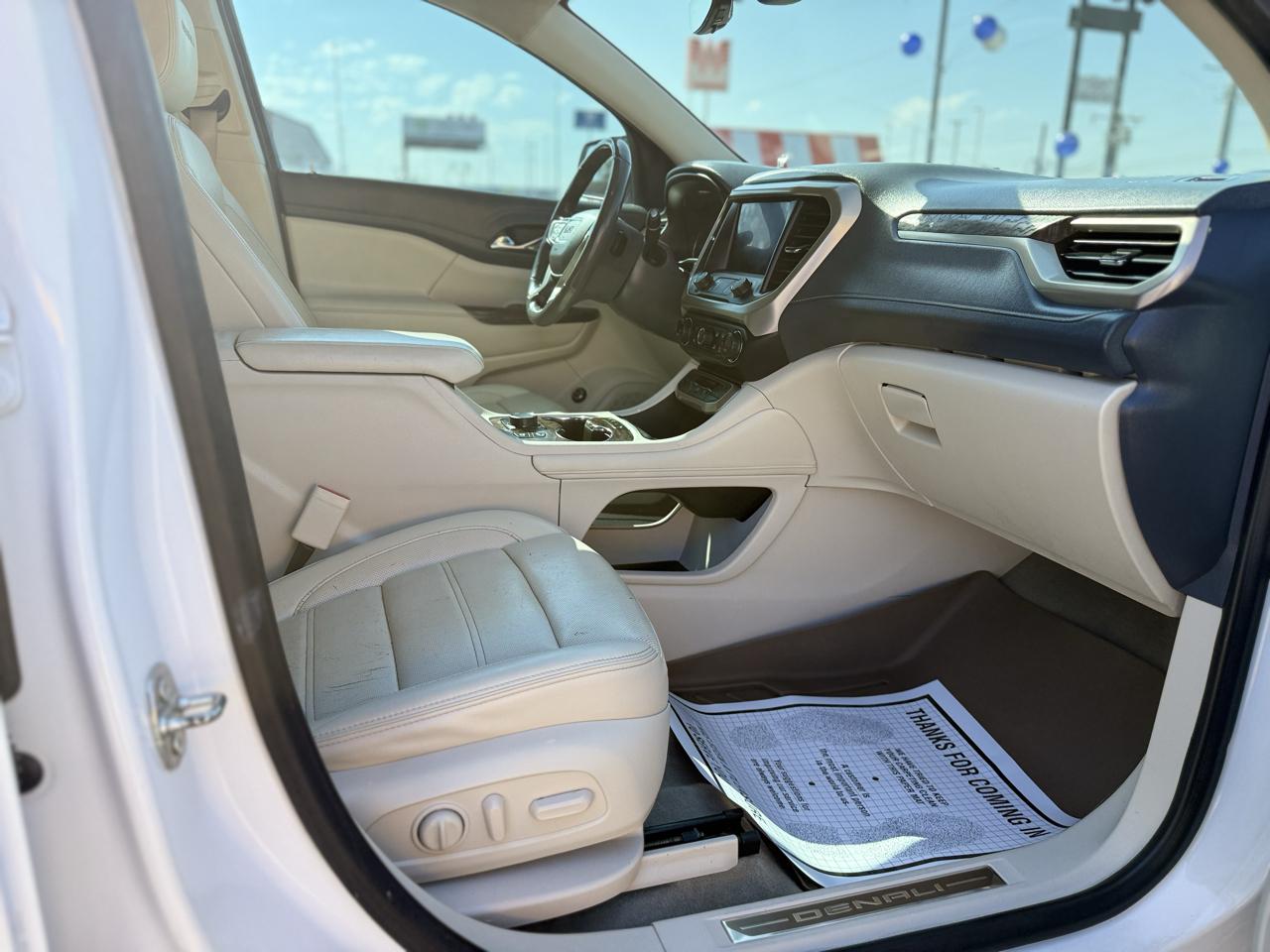 GMC Acadia Denali 4D SUV FWD 2020