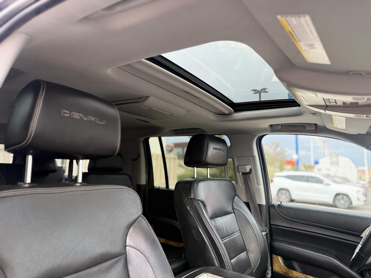 GMC Yukon XL Denali 2WD 2017