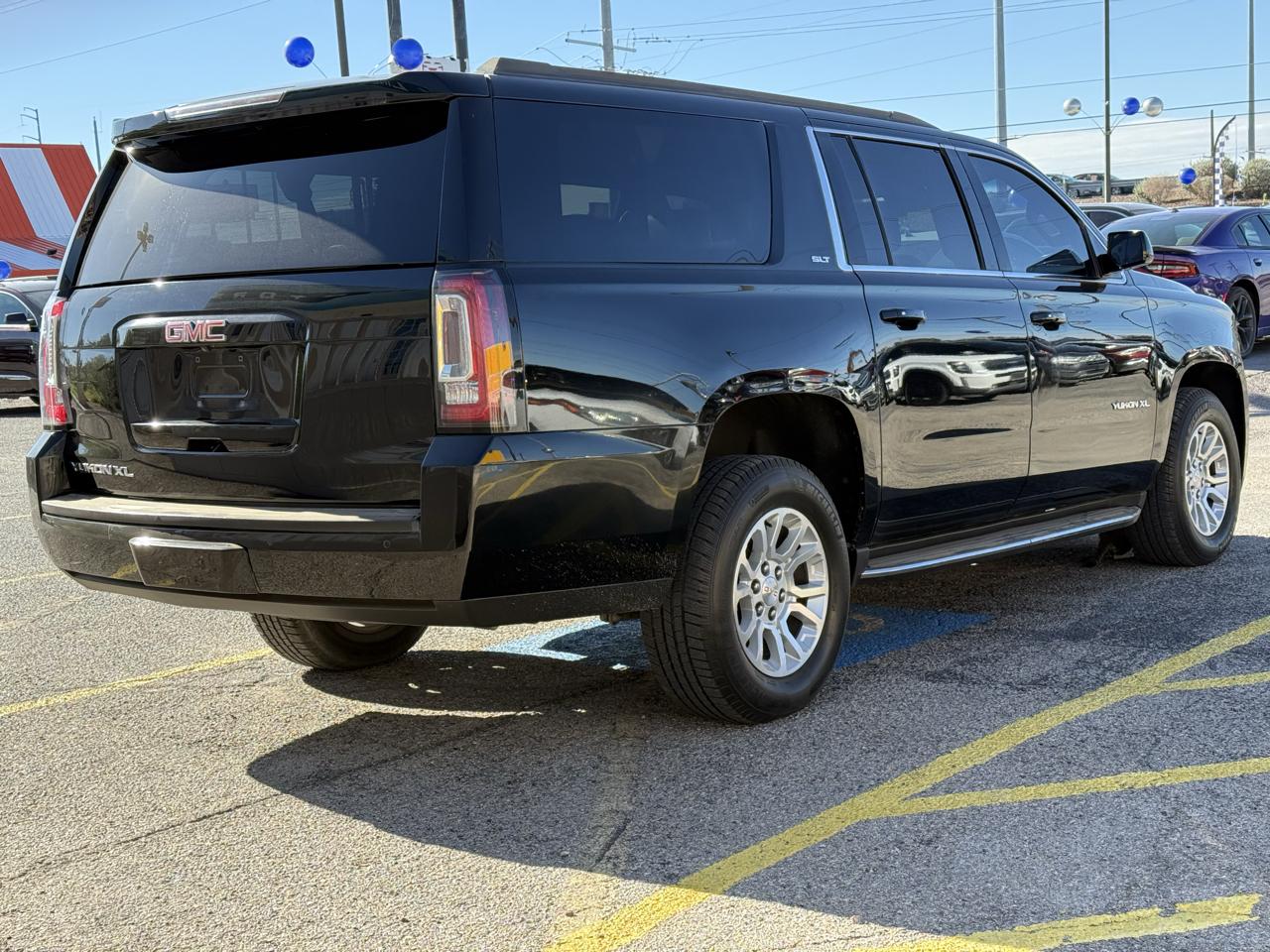 GMC Yukon XL 1500 SLT 2019