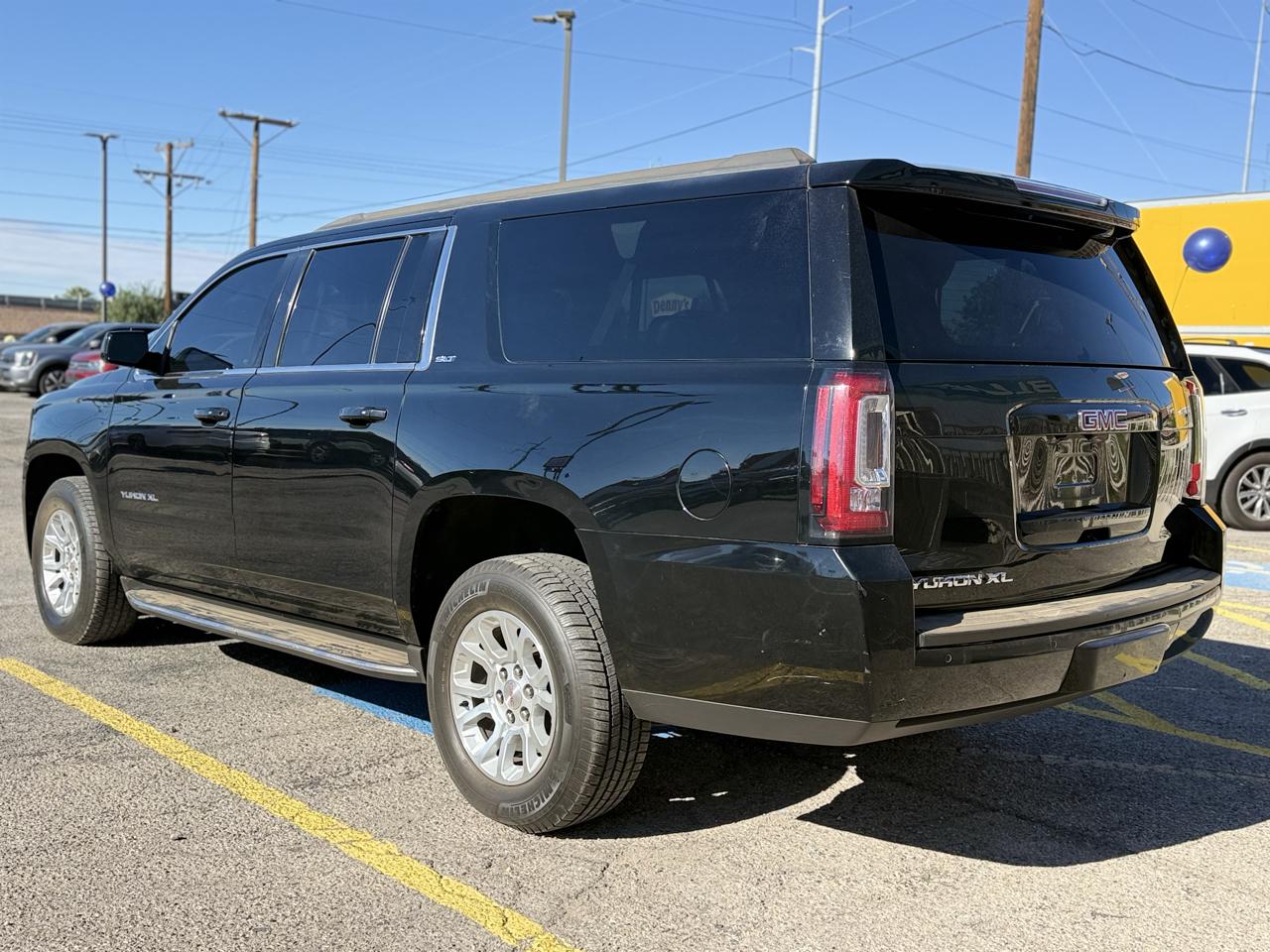 GMC Yukon XL 1500 SLT 2019