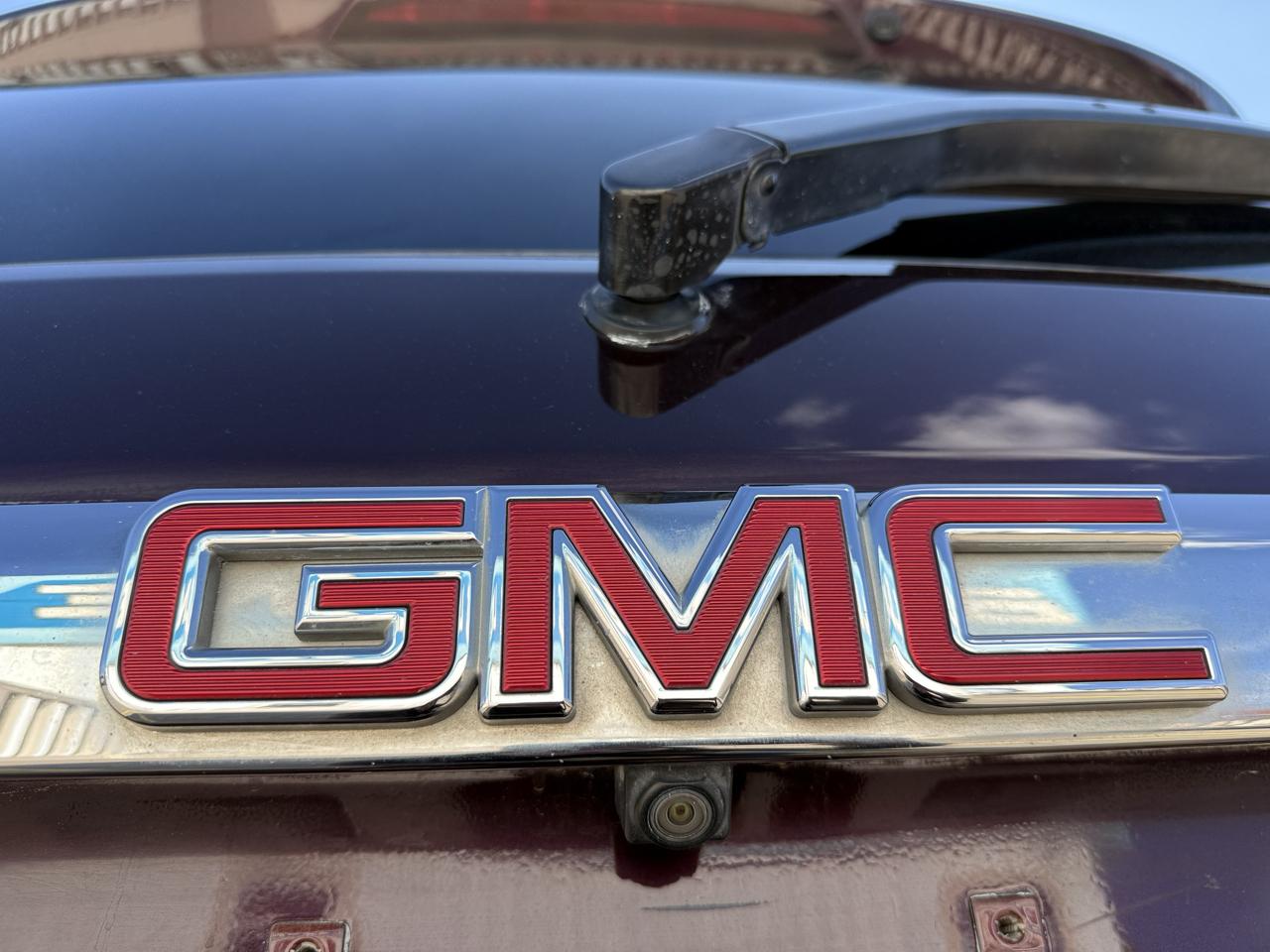 GMC Acadia Denali 4D SUV FWD 2018