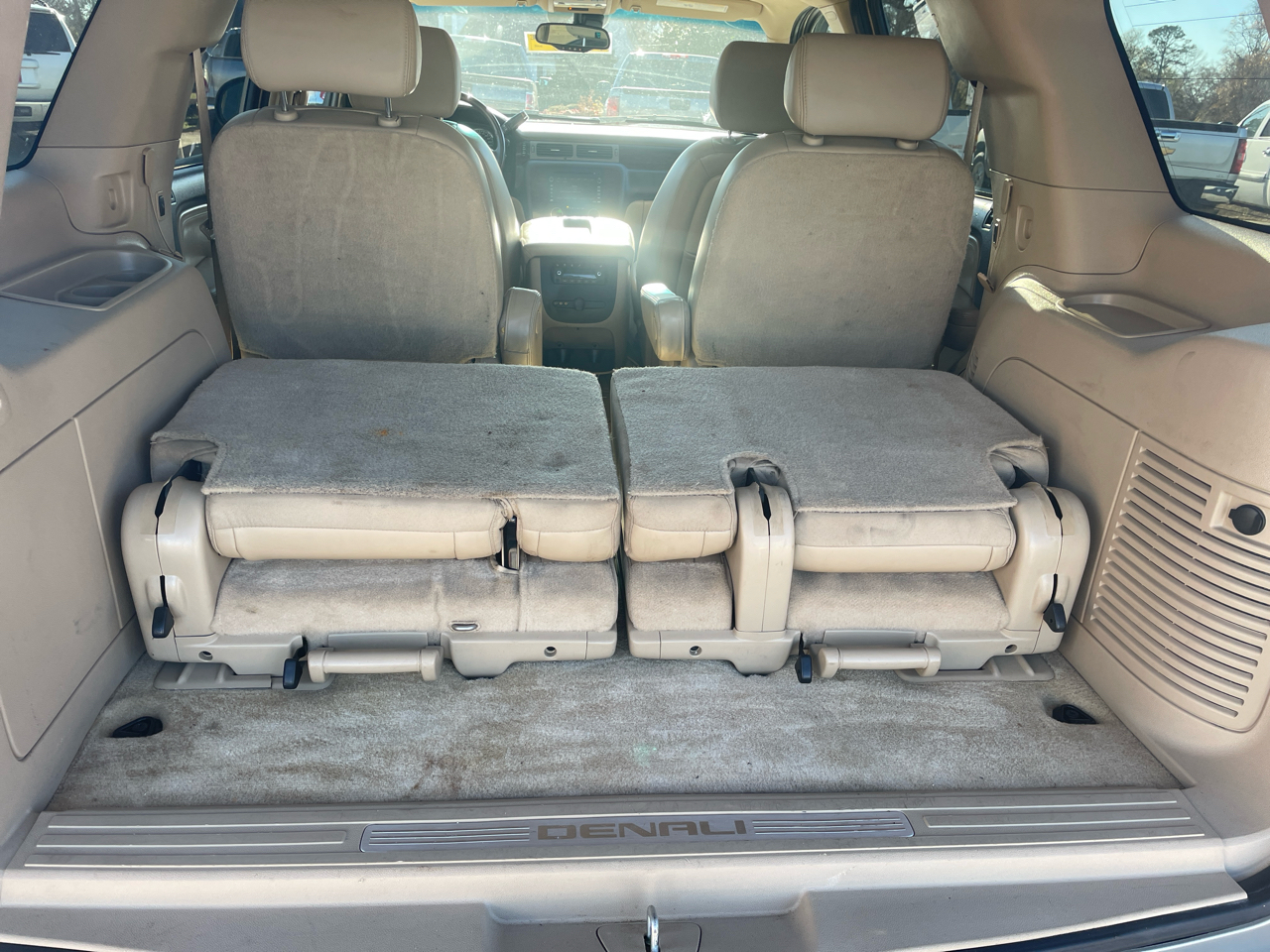 GMC Yukon Denali AWD 2008