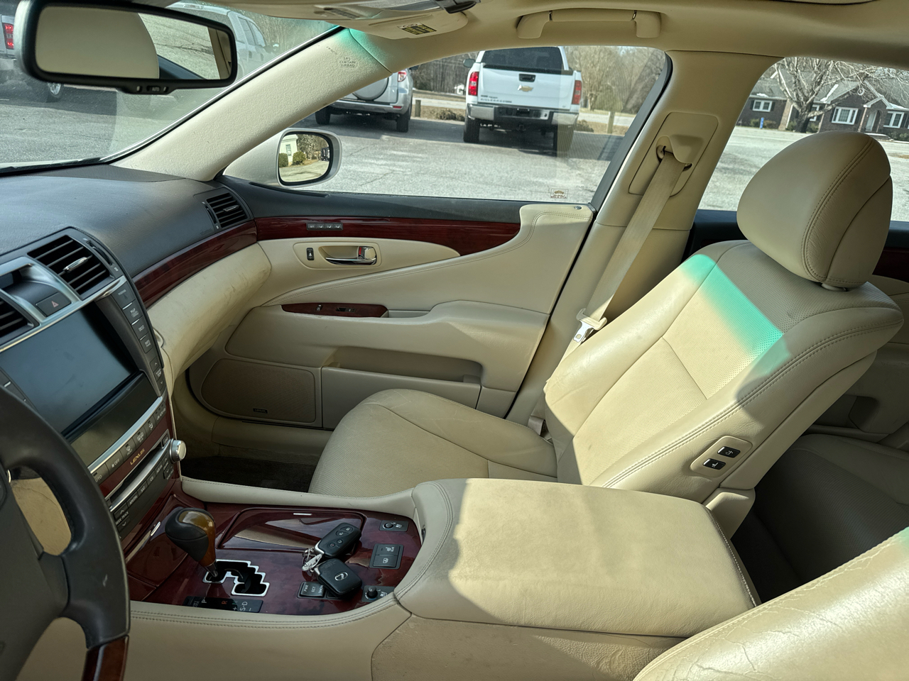 Lexus LS 460 Luxury Sedan 2010