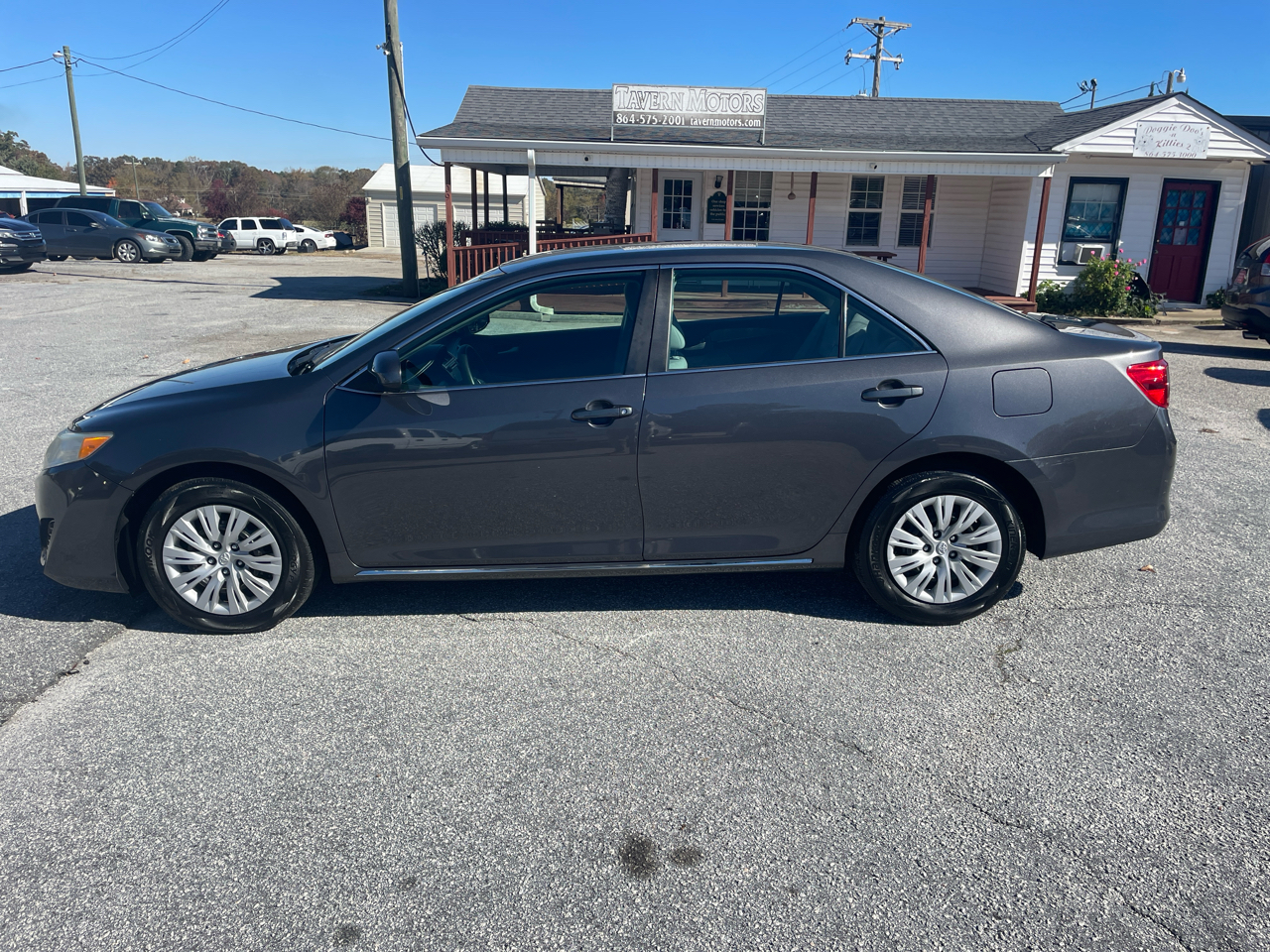 2012 Toyota Camry 2014.5 4dr Sdn I4 Auto LE (Natl)