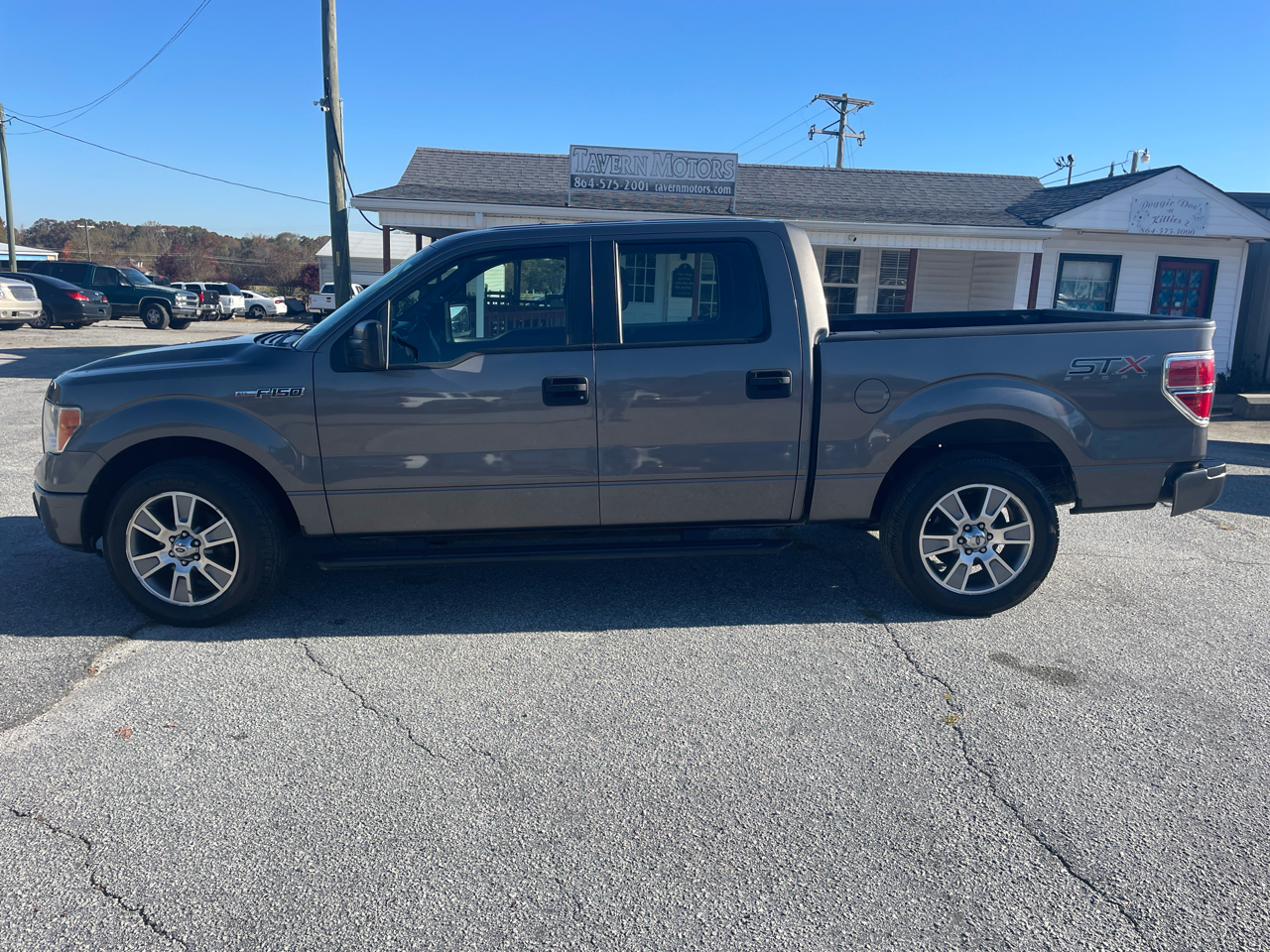 2014 Ford F-150 2WD SuperCrew 145" STX