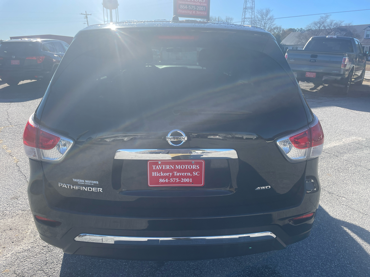 Nissan Pathfinder SV 4WD 2013