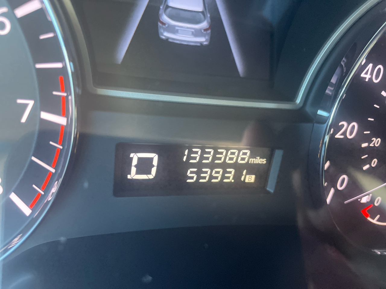 Nissan Pathfinder SV 4WD 2013