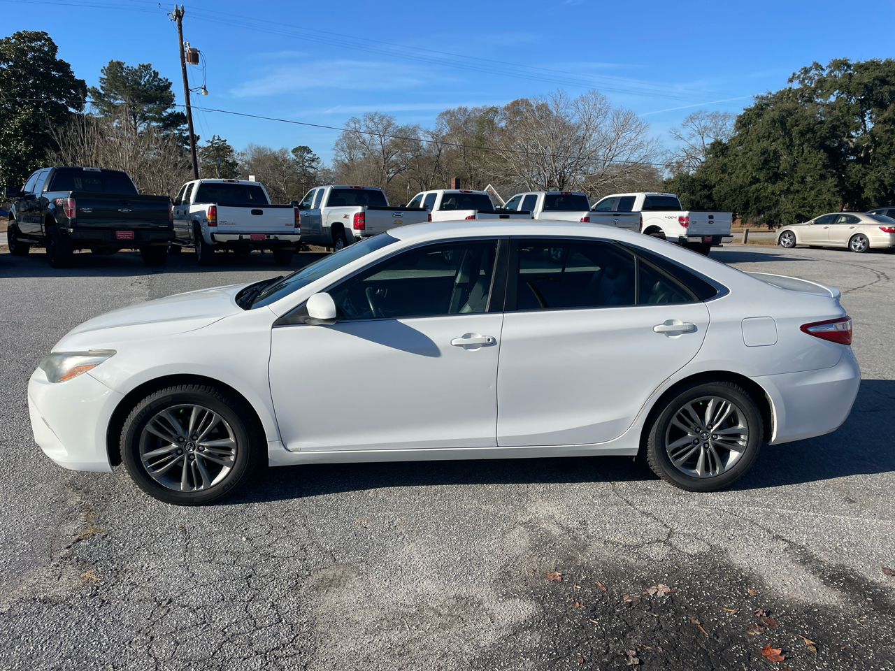 Toyota Camry 4dr Sdn I4 Auto SE (Natl) 2016