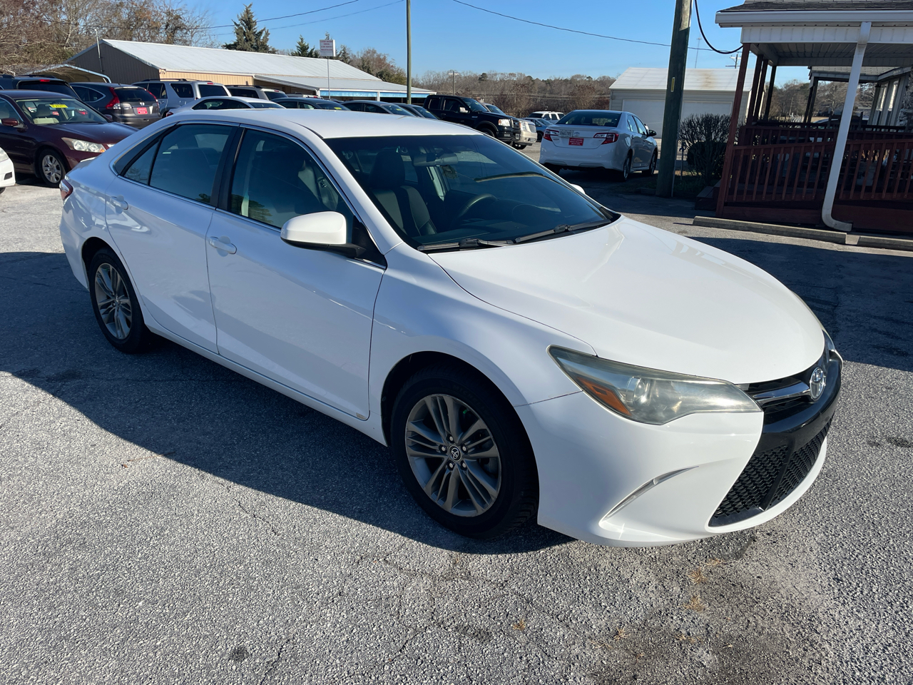 Toyota Camry 4dr Sdn I4 Auto SE (Natl) 2016