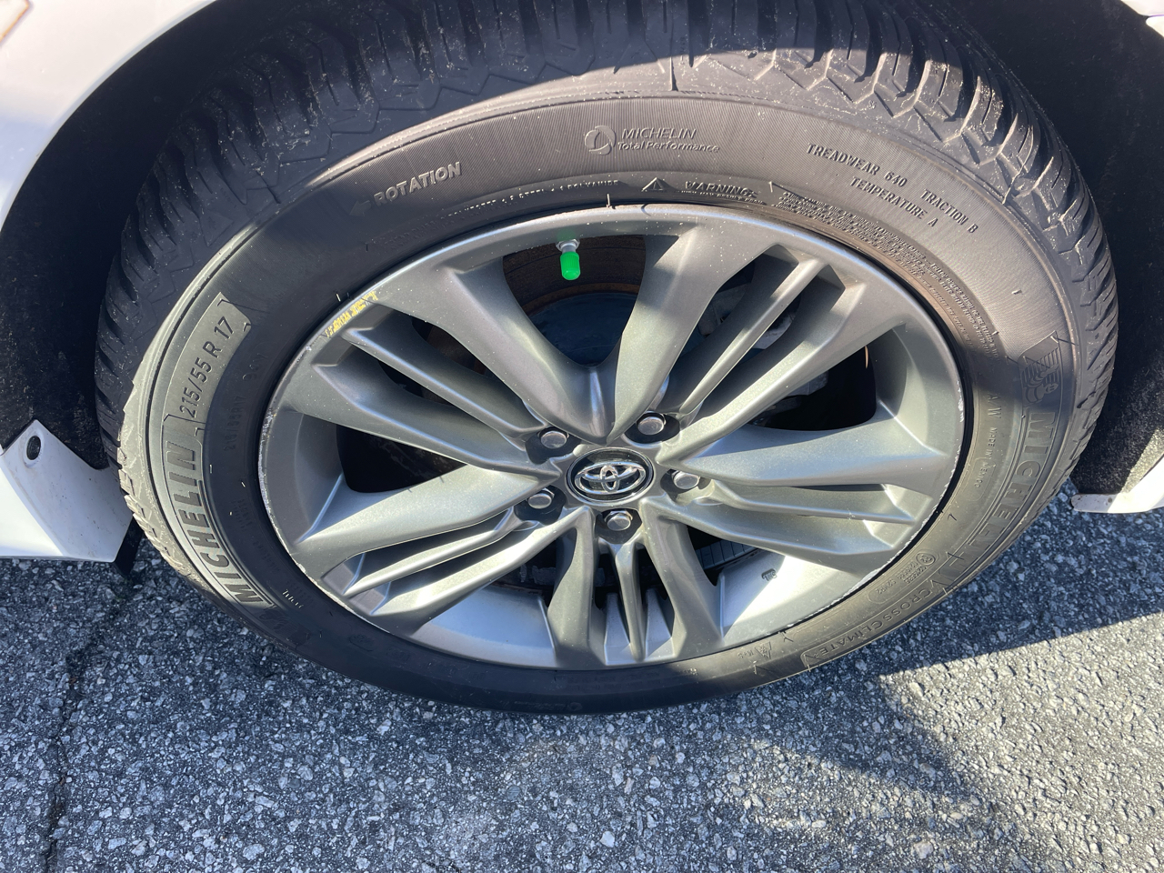 Toyota Camry 4dr Sdn I4 Auto SE (Natl) 2016