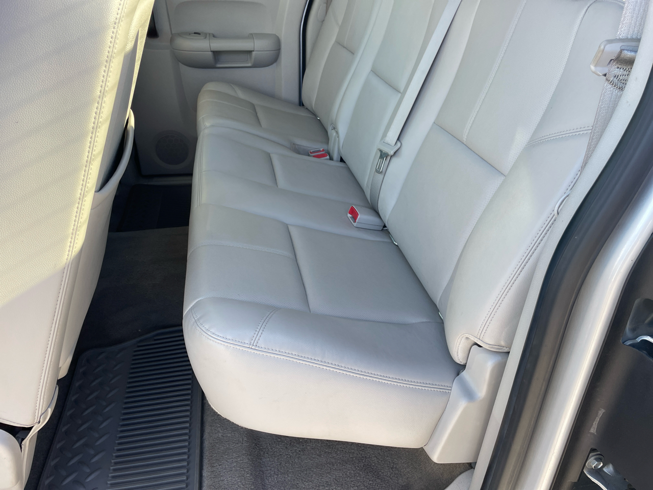 Chevrolet Silverado 1500 4WD Ext Cab 134.0" LTZ 2012