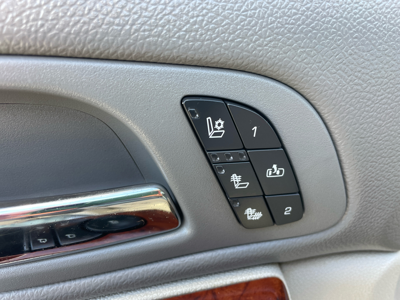 Chevrolet Silverado 1500 4WD Ext Cab 134.0" LTZ 2012