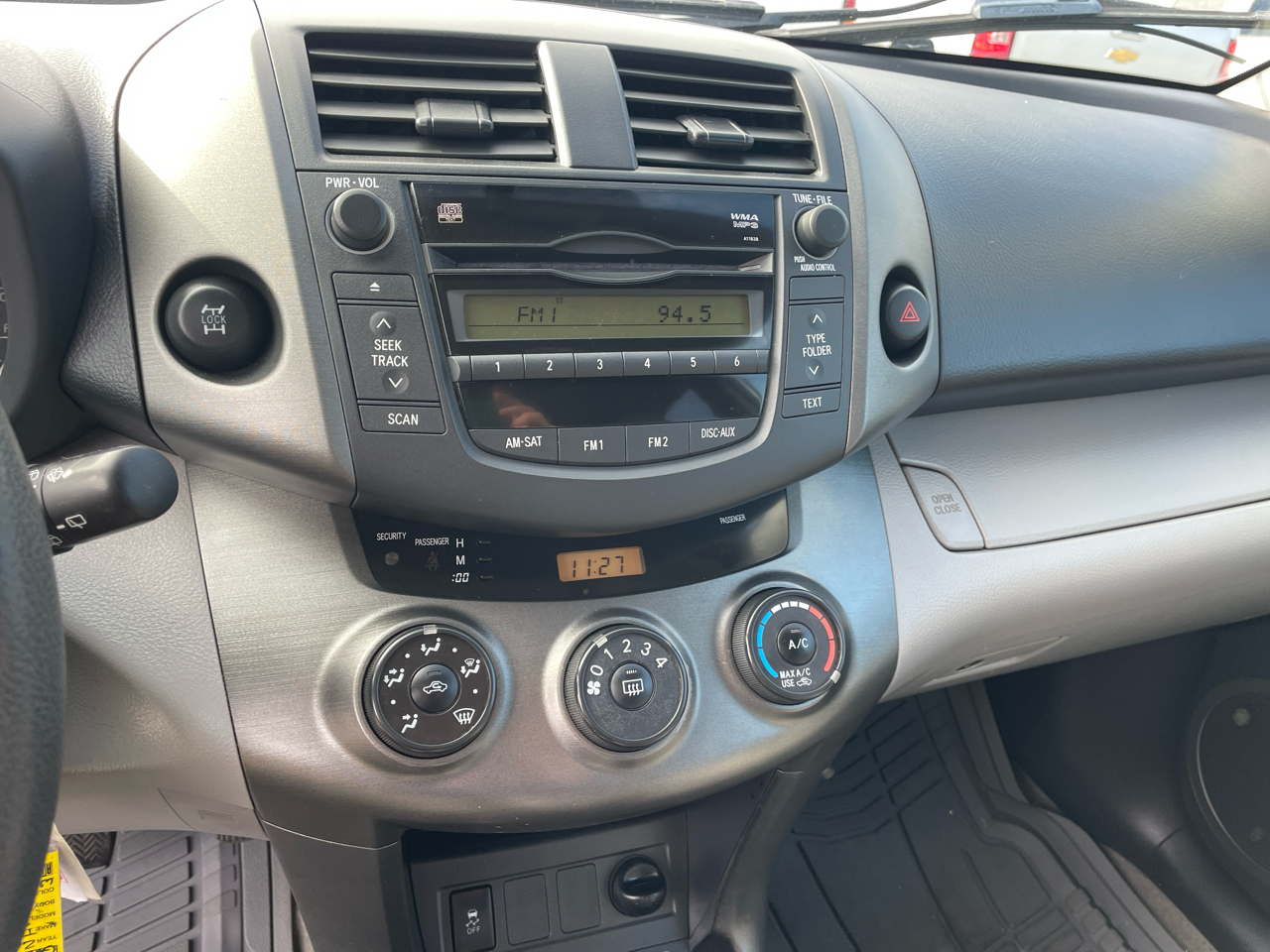 Toyota RAV4 Base I4 4WD 2009
