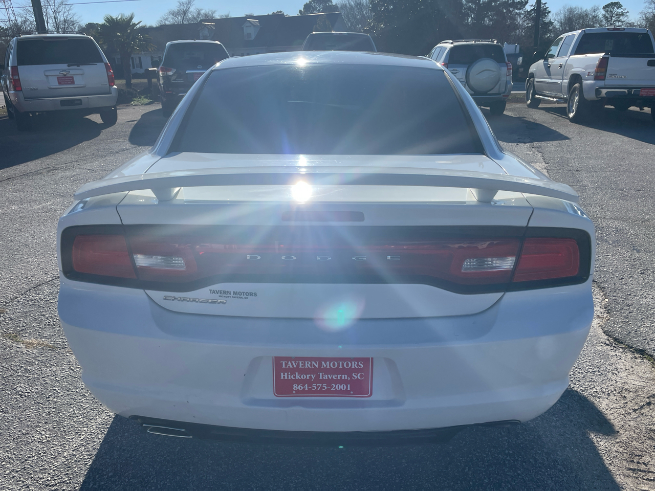 Dodge Charger SE 2013