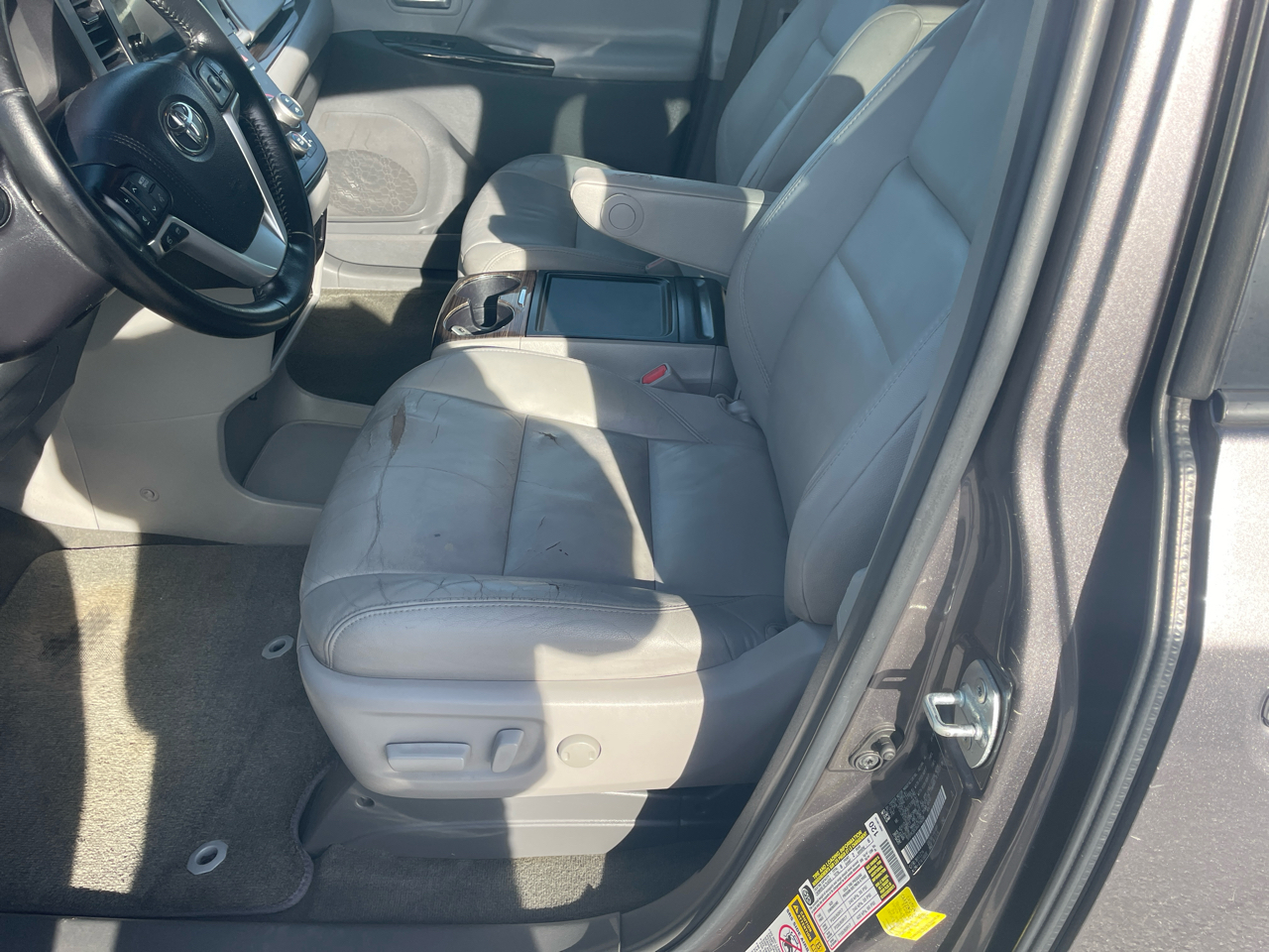 Toyota Sienna XLE FWD 8-Passenger V6 2016