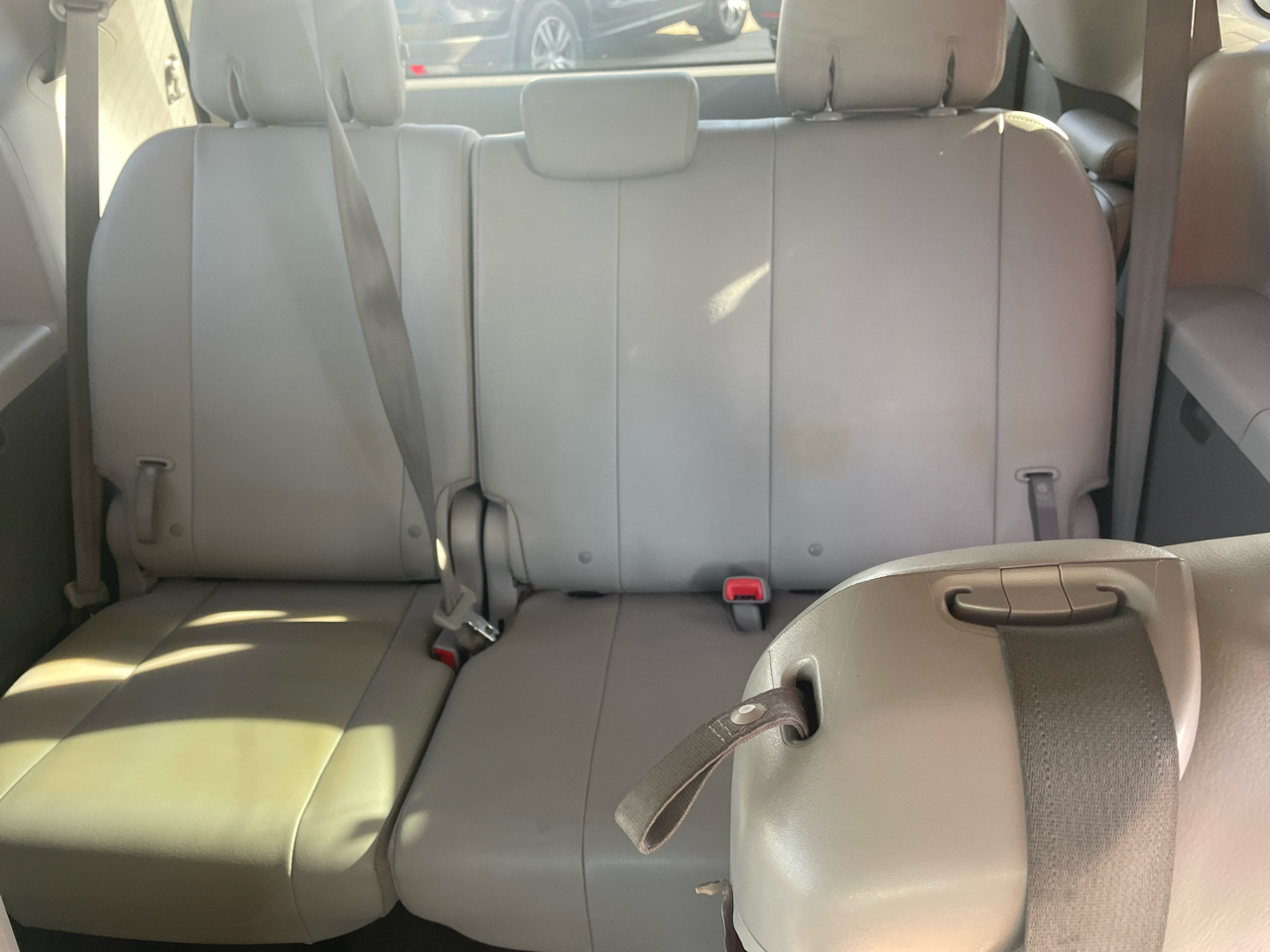Toyota Sienna XLE FWD 8-Passenger V6 2016